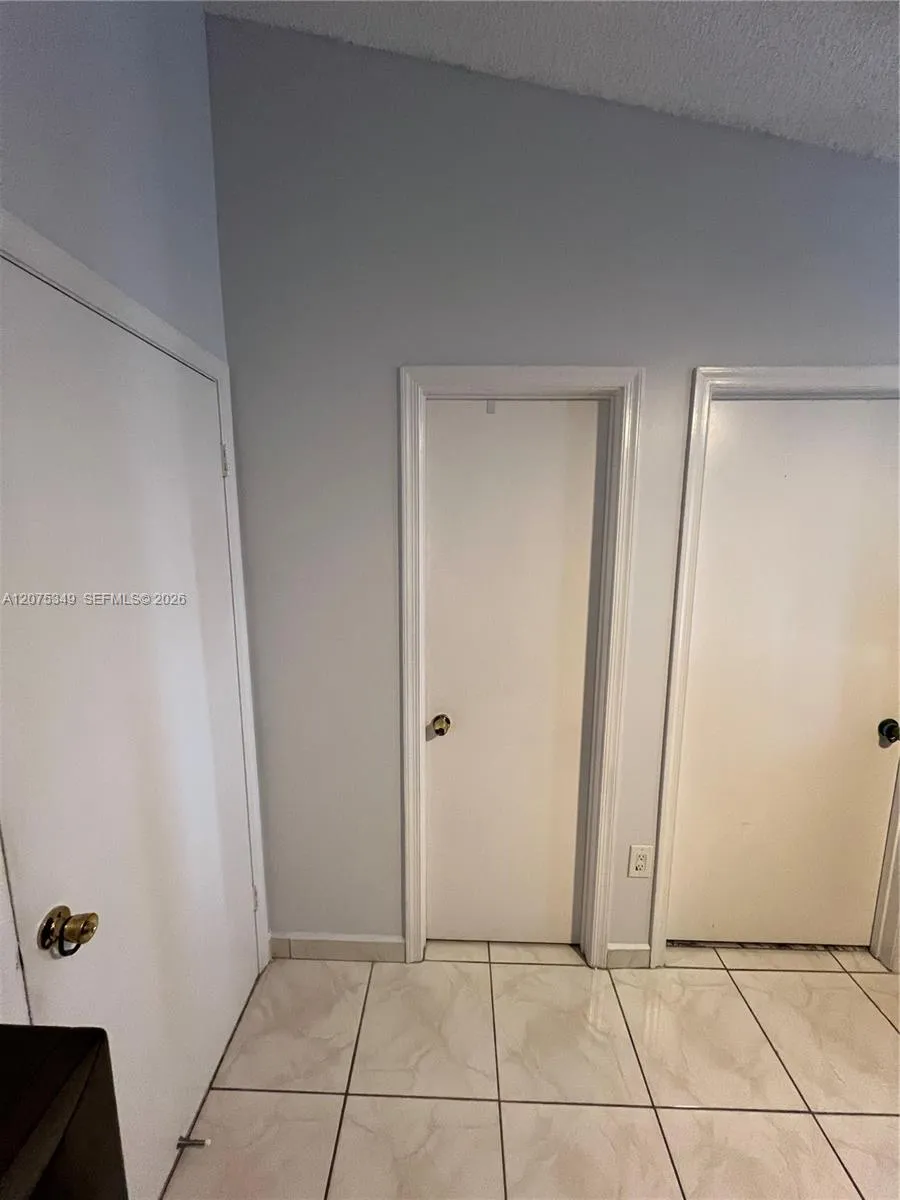 5214 NW 190th St Miami Gardens, FL 33055