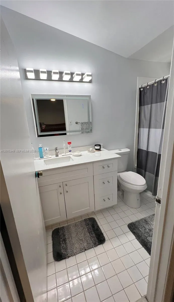5214 NW 190th St Miami Gardens, FL 33055