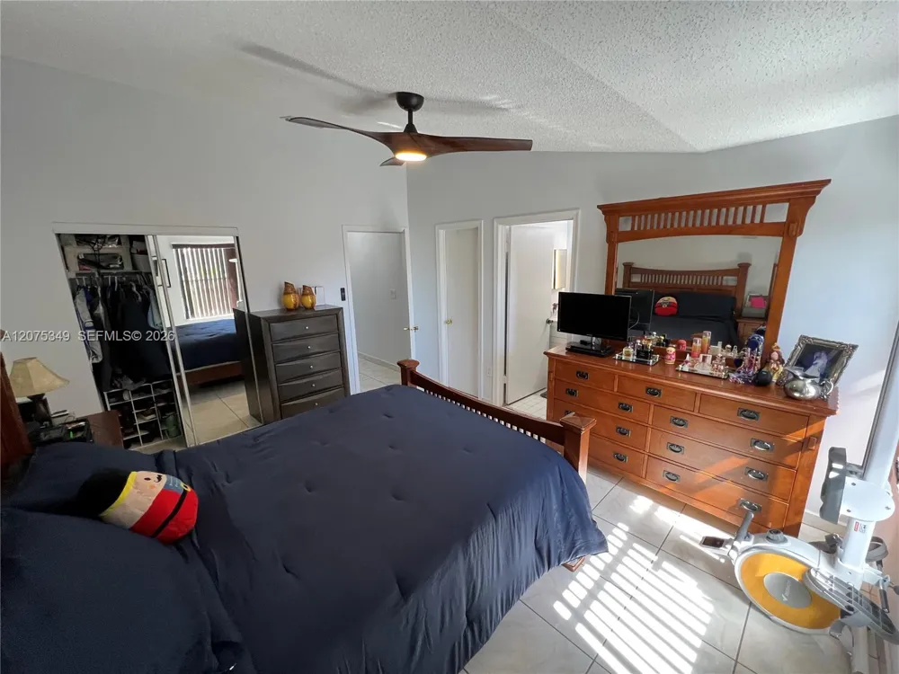 5214 NW 190th St Miami Gardens, FL 33055