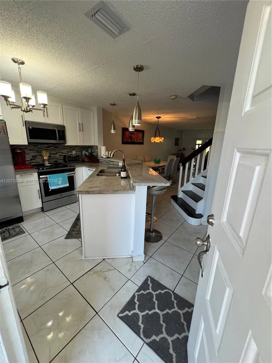 5214 NW 190th St Miami Gardens, FL 33055