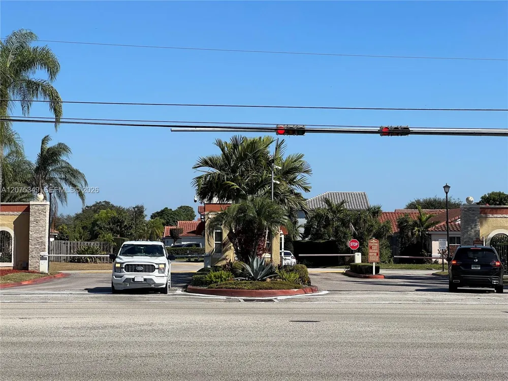 5214 NW 190th St Miami Gardens, FL 33055