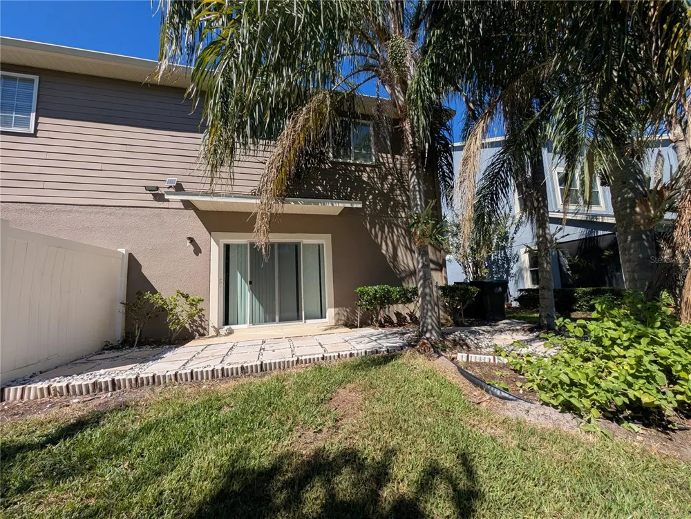 2203 CHATHAM PLACE Orlando, FL 32824