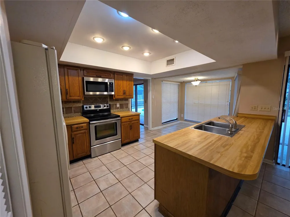 4604 LANDSCAPE DRIVE Tampa, FL 33624