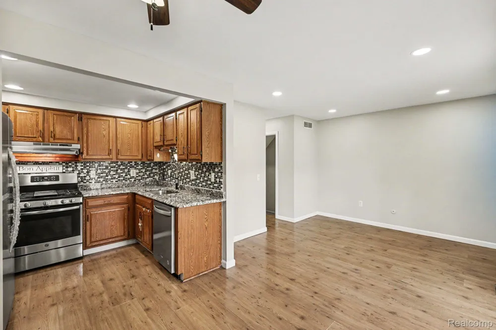 24483 Bashian Drive Novi City, MI 48375
