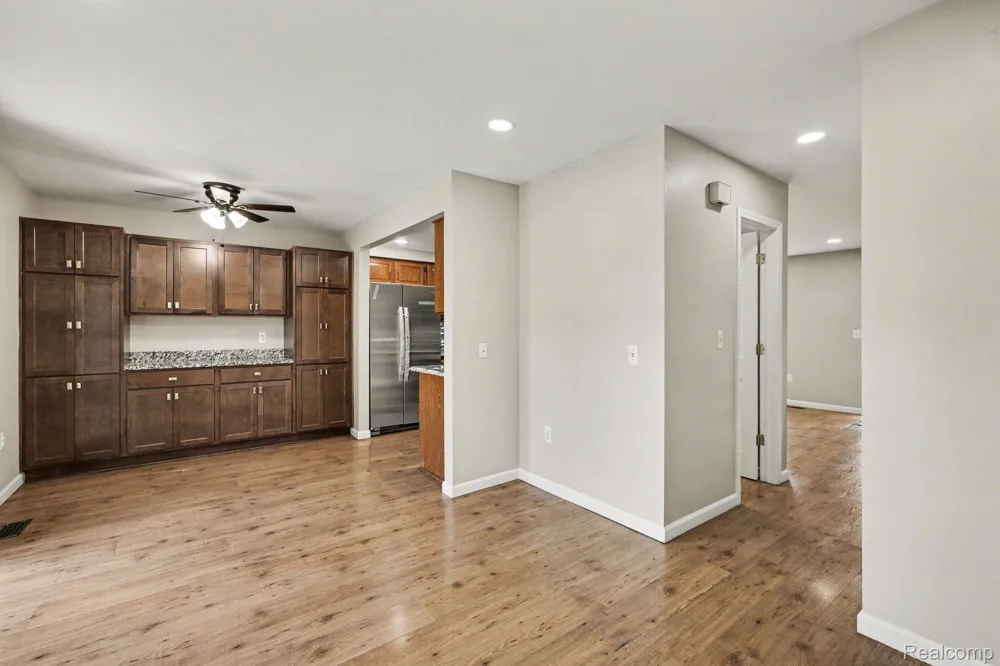 24483 Bashian Drive Novi City, MI 48375