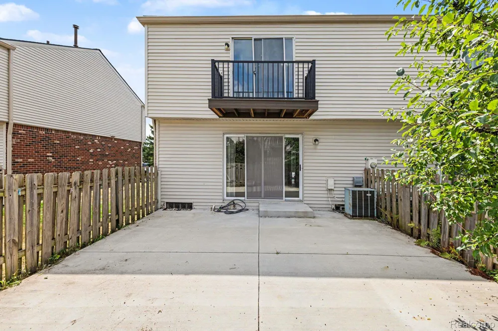 24483 Bashian Drive Novi City, MI 48375