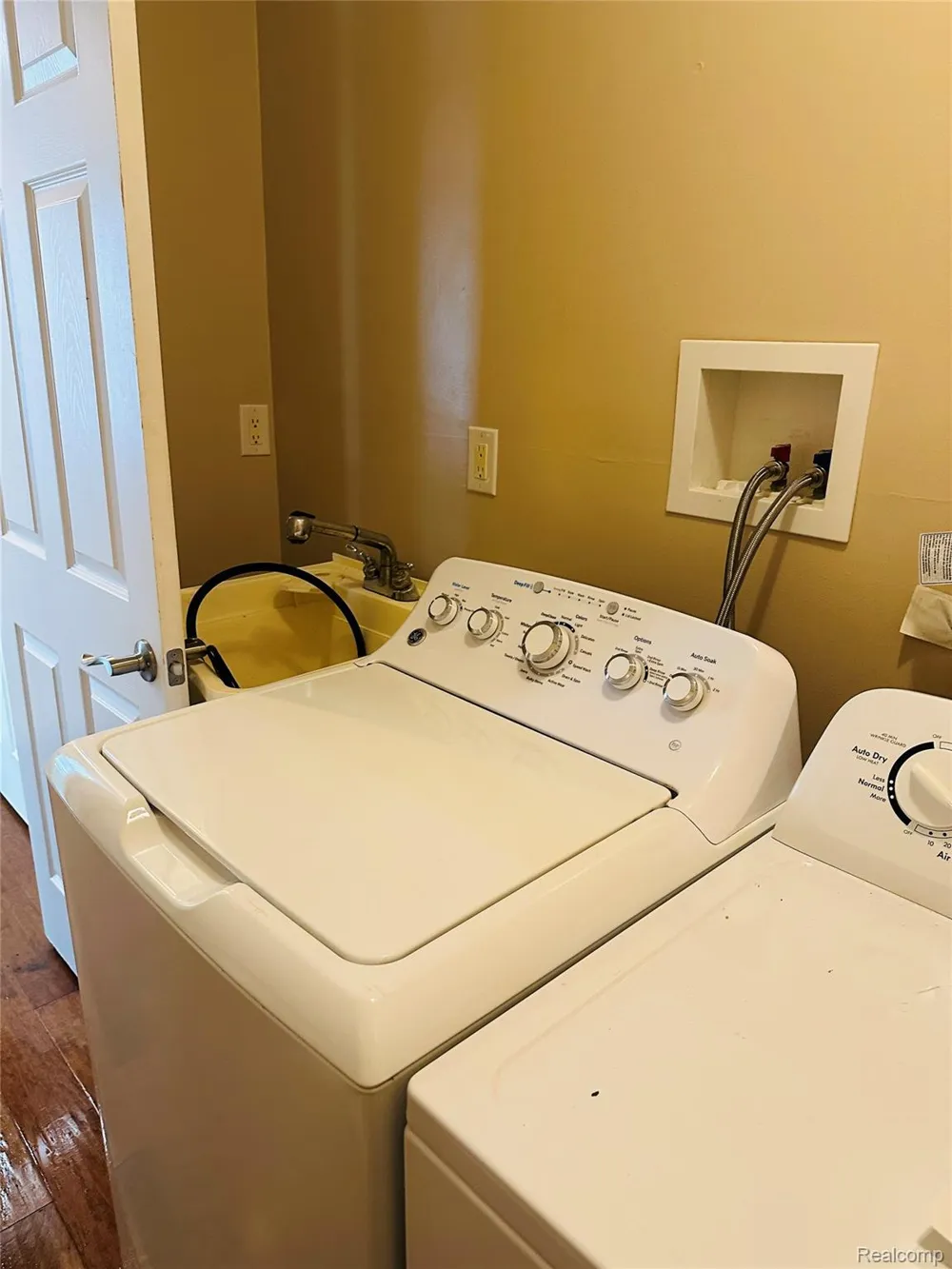 11270 Rushton #2 Road Green Oak Township, MI 48178