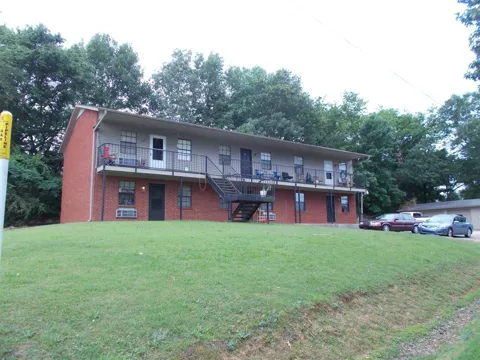 405 Chateau Street