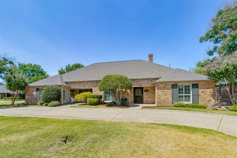 15305 Leavalley Drive