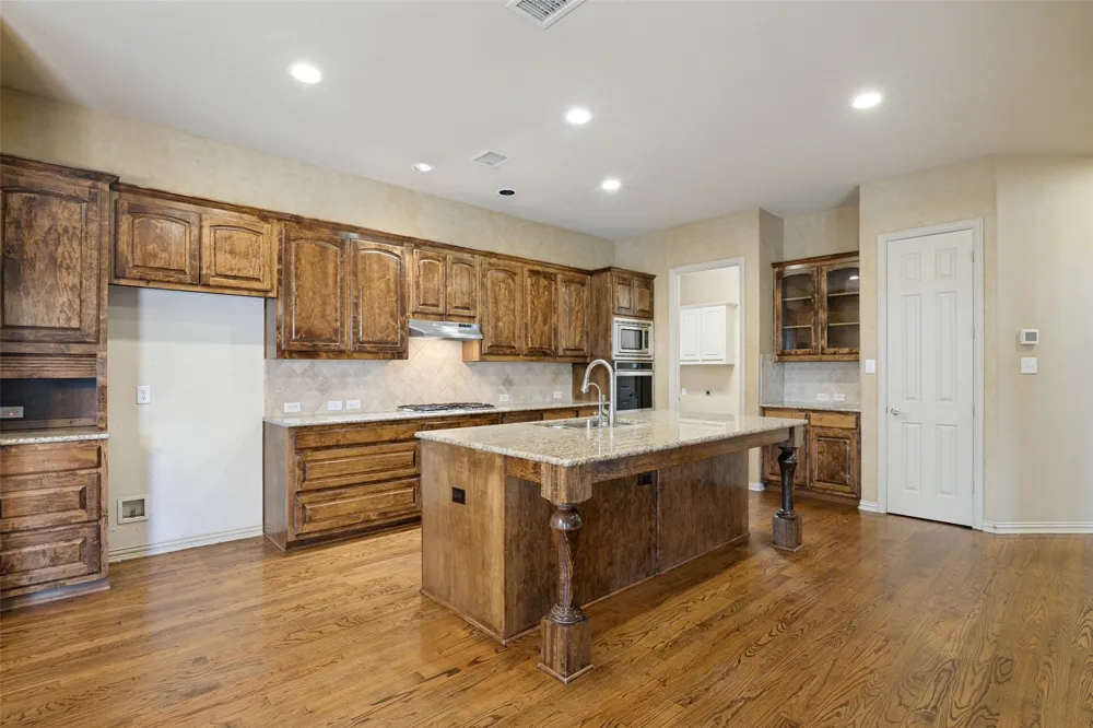 522 Oakhurst Drive Murphy, TX 75094