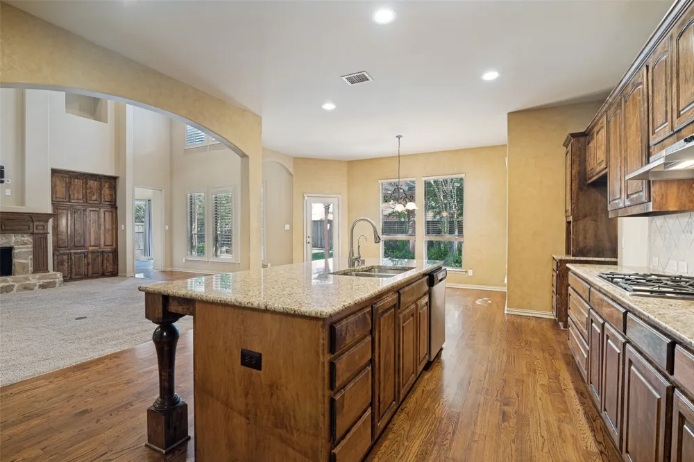 522 Oakhurst Drive Murphy, TX 75094