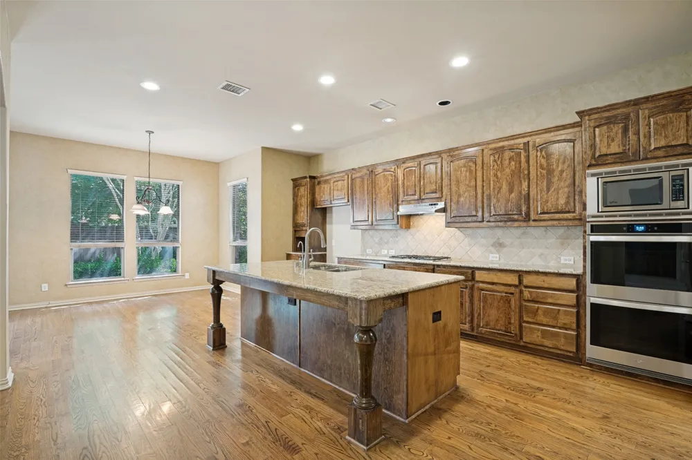 522 Oakhurst Drive Murphy, TX 75094