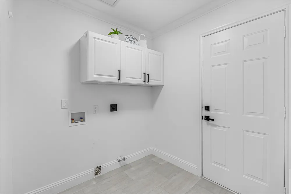 4044 Dorris Road Irving, TX 75038
