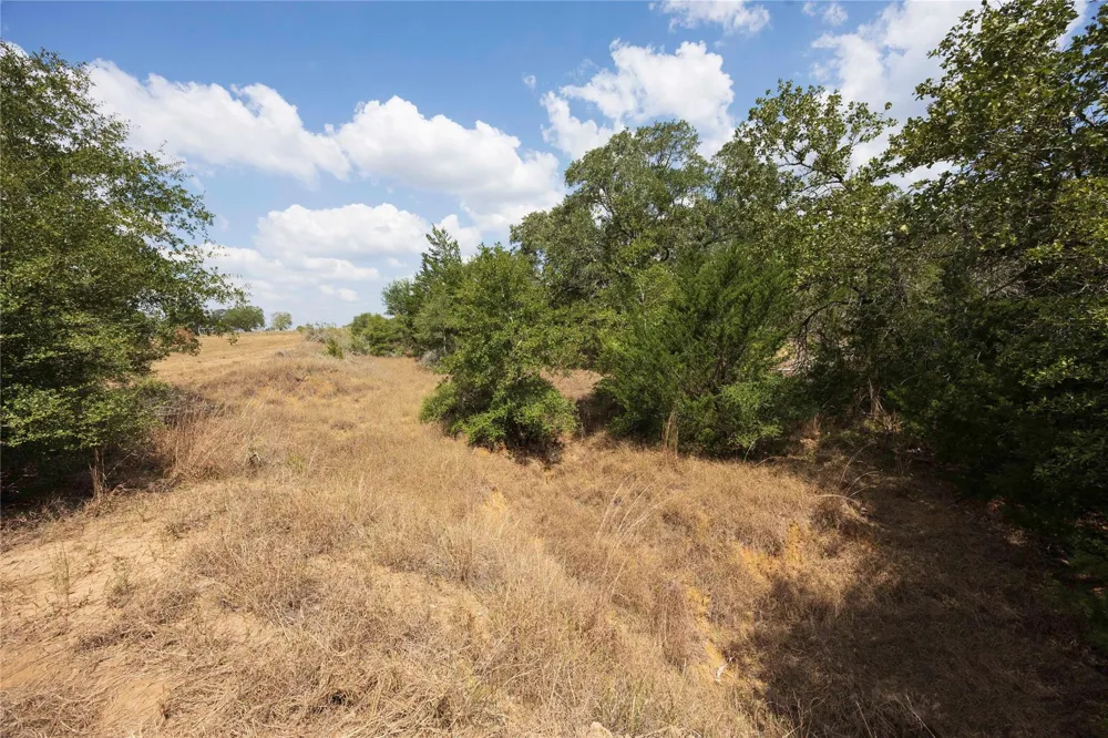 710 County Road 211a Hallettsville, TX 77964