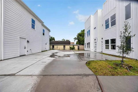 4357 Elmwood Street #Unit B