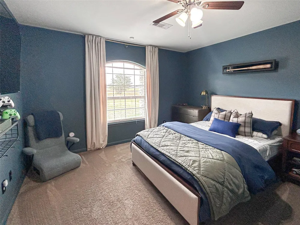 626 Sunset Trail Angleton, TX 77515