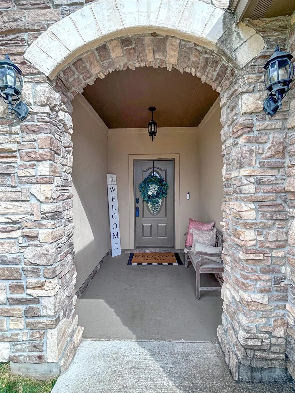 626 Sunset Trail Angleton, TX 77515