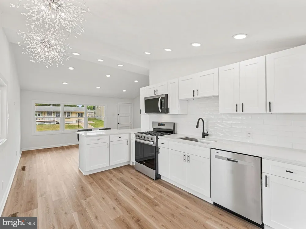 46 INDIAN QUEEN LANE Maple Shade, NJ 08052