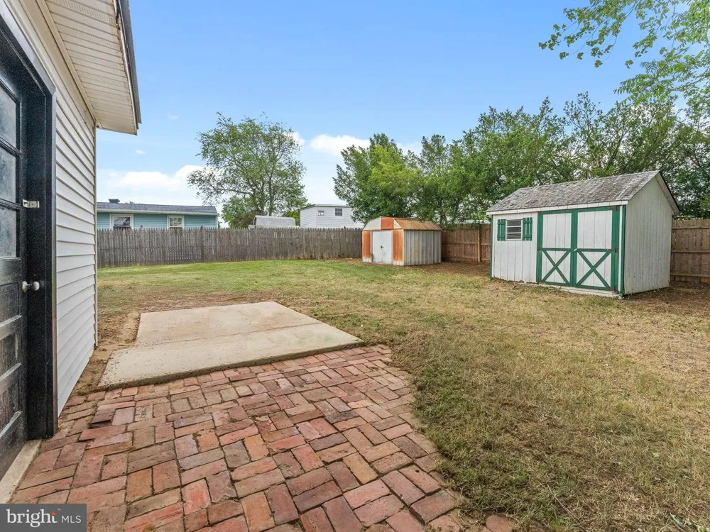 46 INDIAN QUEEN LANE Maple Shade, NJ 08052