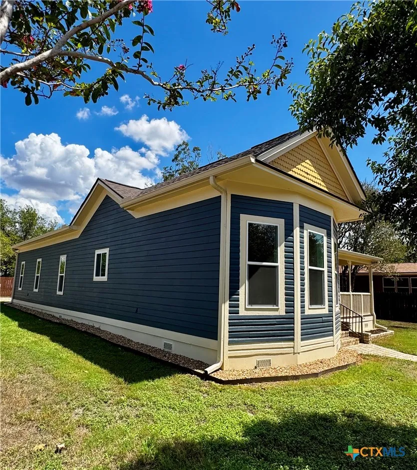 1430 Hamilton Street Gonzales, TX 78629