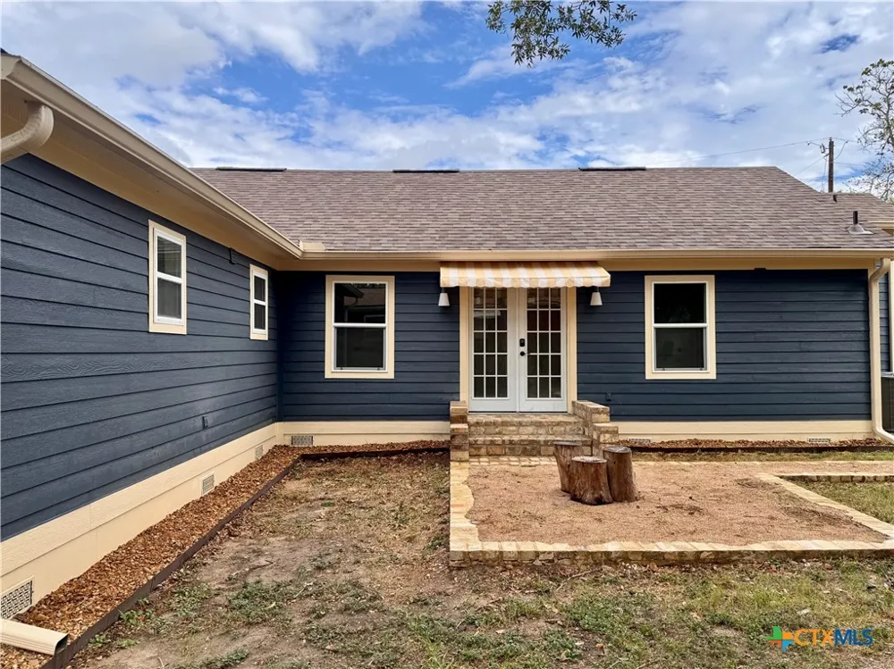 1430 Hamilton Street Gonzales, TX 78629