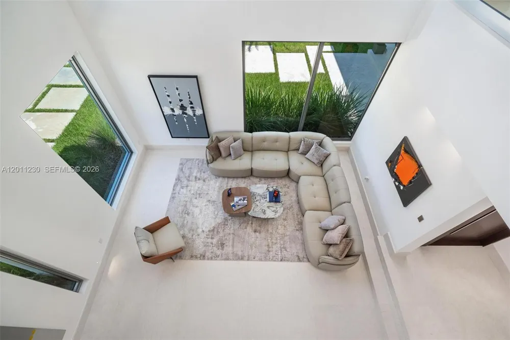 3280 Lake Ridge Lane Weston, FL 33332