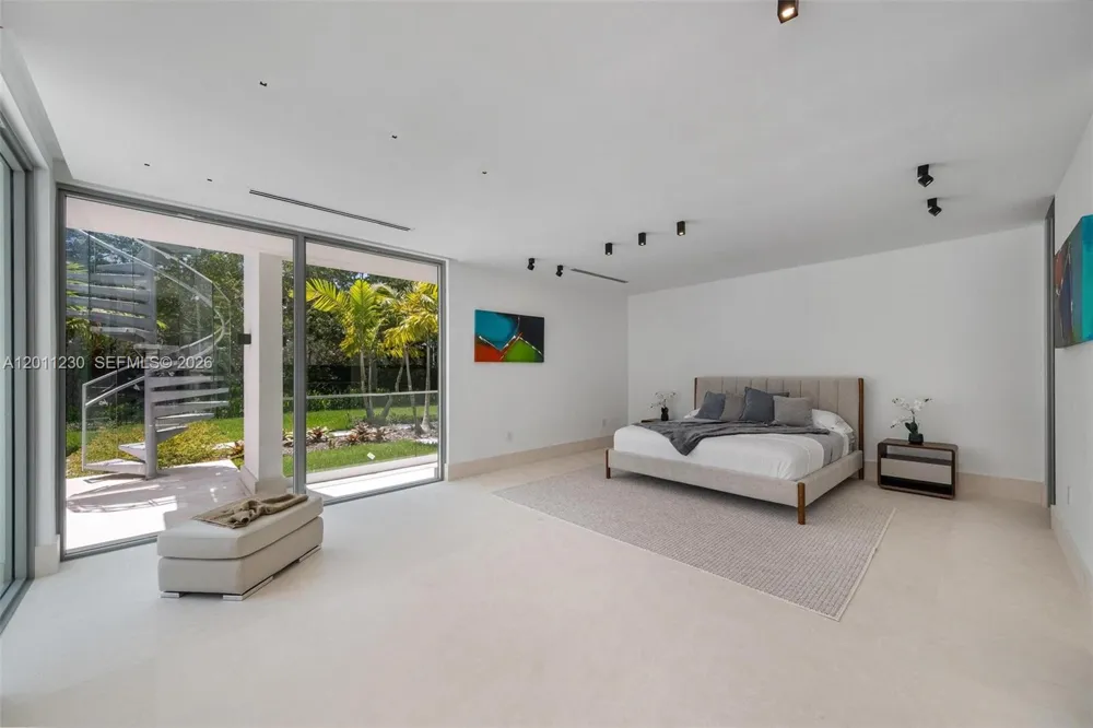 3280 Lake Ridge Lane Weston, FL 33332
