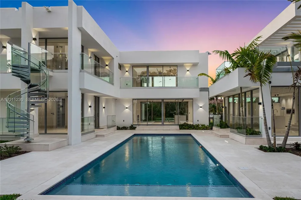 3280 Lake Ridge Lane Weston, FL 33332