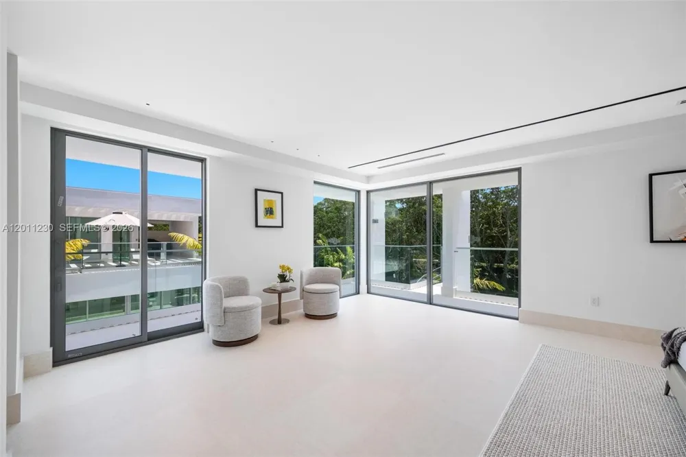 3280 Lake Ridge Lane Weston, FL 33332