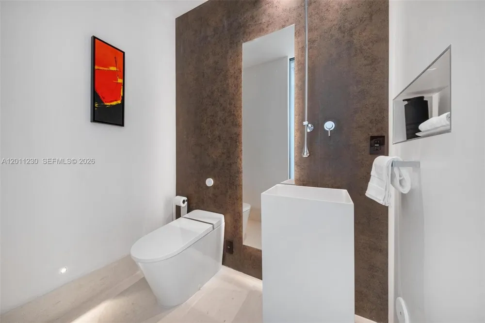 3280 Lake Ridge Lane Weston, FL 33332