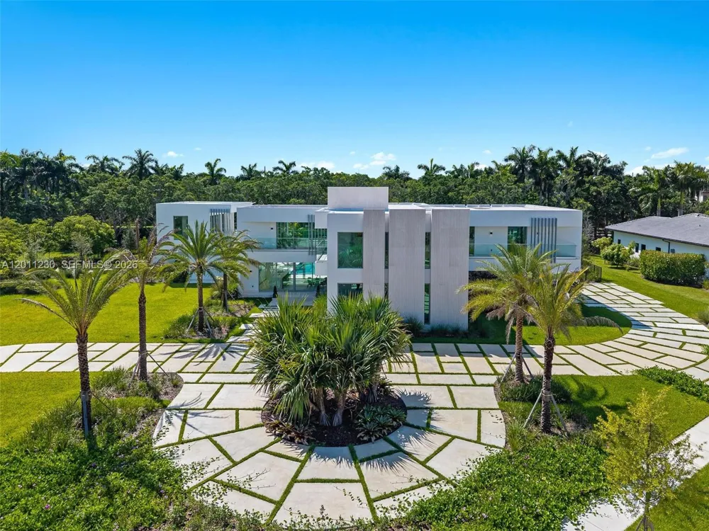 3280 Lake Ridge Lane Weston, FL 33332
