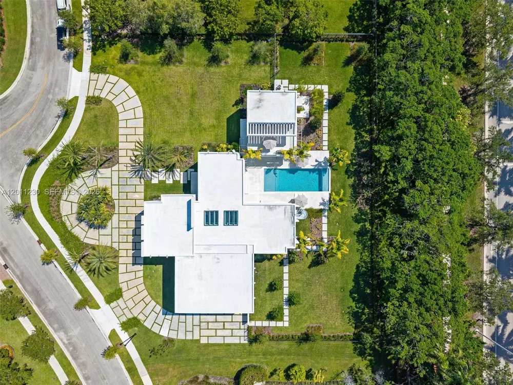 3280 Lake Ridge Lane Weston, FL 33332