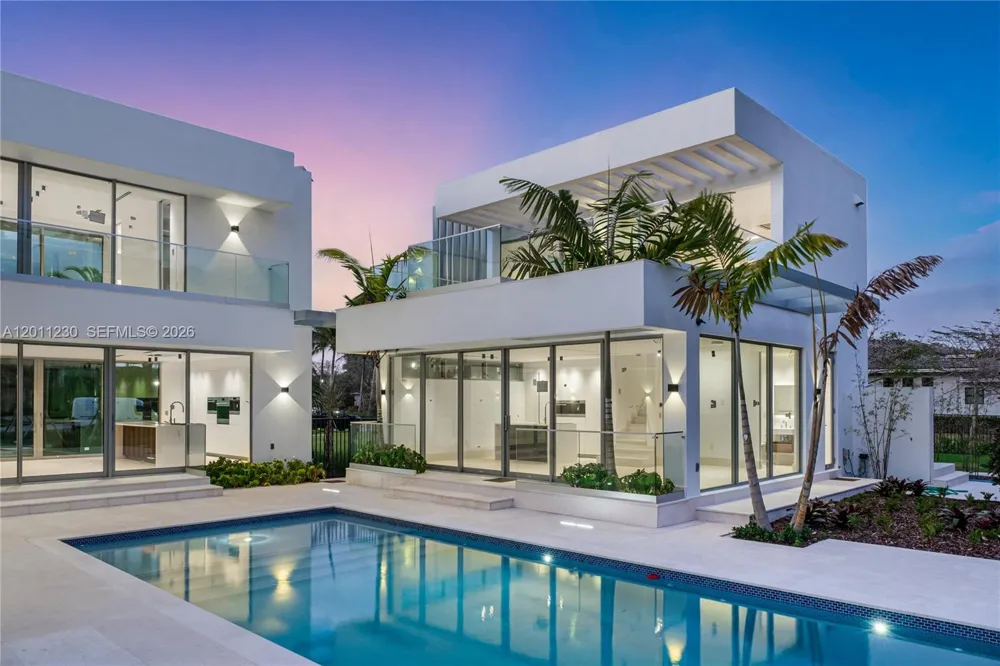 3280 Lake Ridge Lane Weston, FL 33332