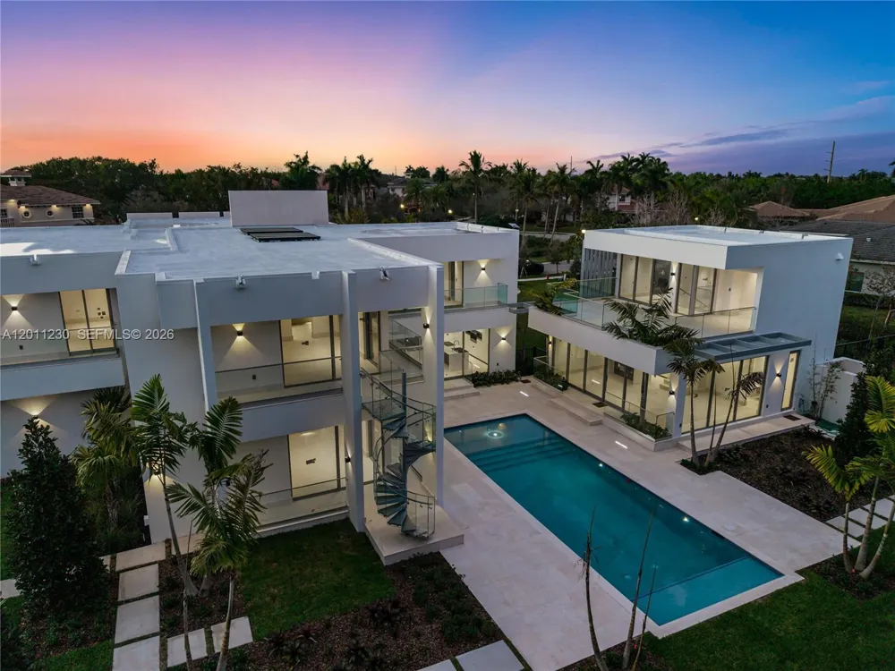 3280 Lake Ridge Lane Weston, FL 33332
