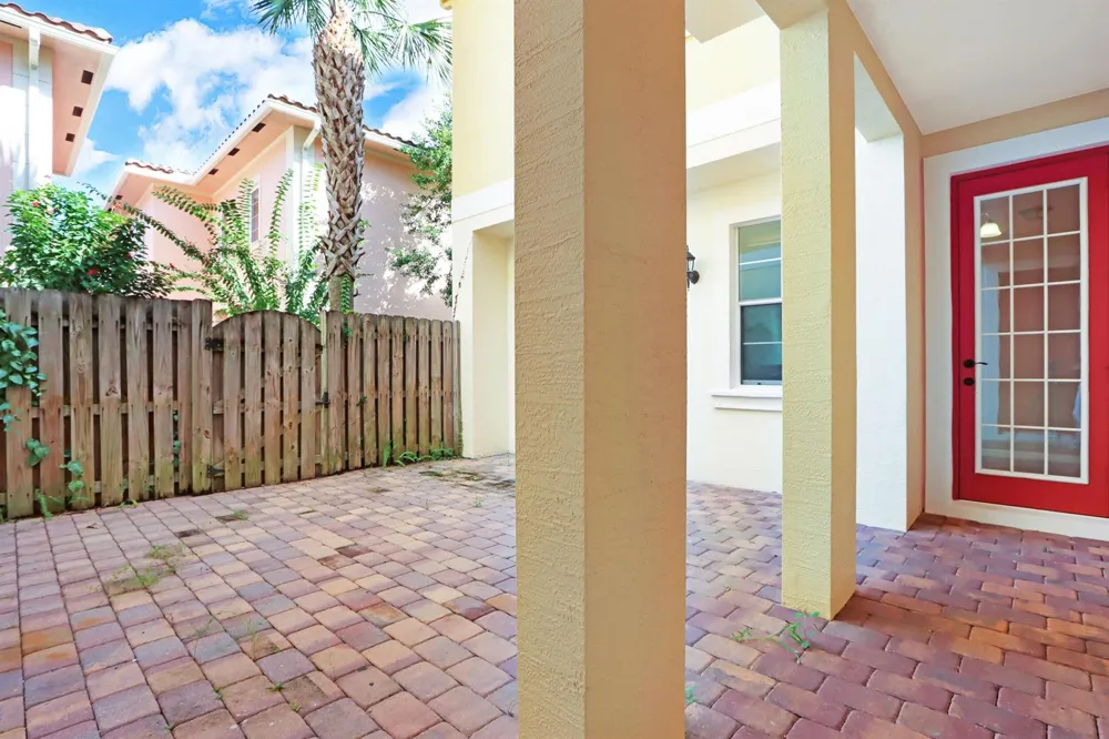 615 Dakota Drive Jupiter, FL 33458