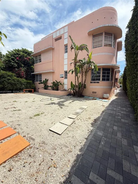 1227 Euclid Ave #7