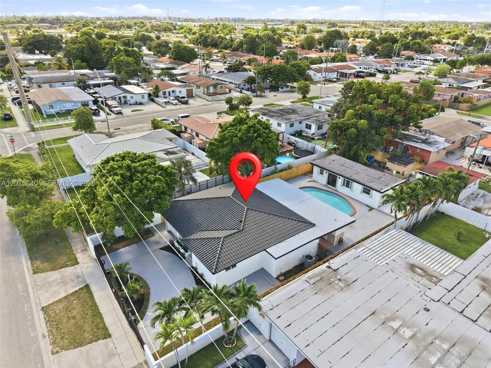 275 W 13th St Hialeah, FL 33010