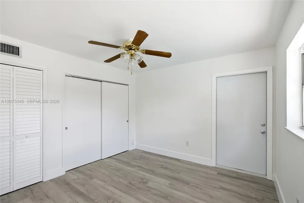 275 W 13th St Hialeah, FL 33010