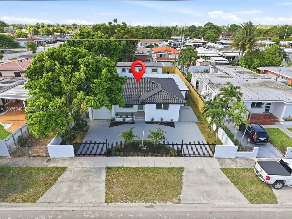 275 W 13th St Hialeah, FL 33010