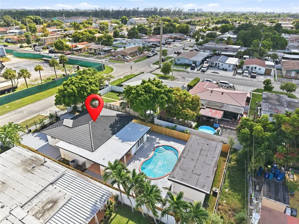 275 W 13th St Hialeah, FL 33010