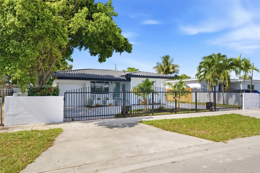 275 W 13th St Hialeah, FL 33010