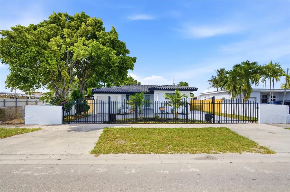 275 W 13th St Hialeah, FL 33010