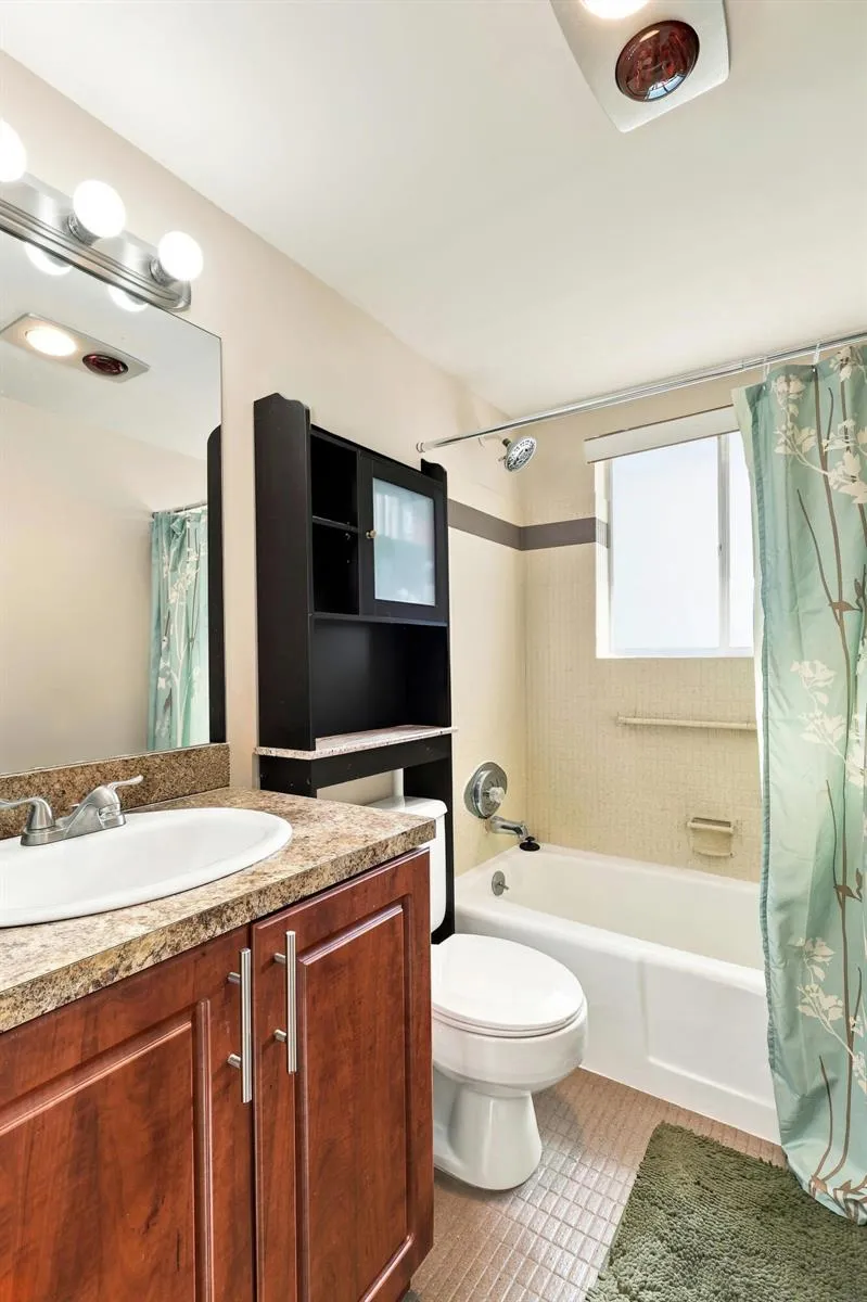 2920 Cynthia Lane #202 