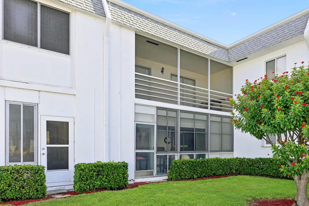2920 Cynthia Lane #202 