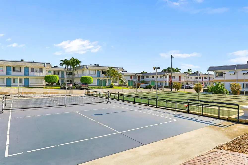 2920 Cynthia Lane #202 