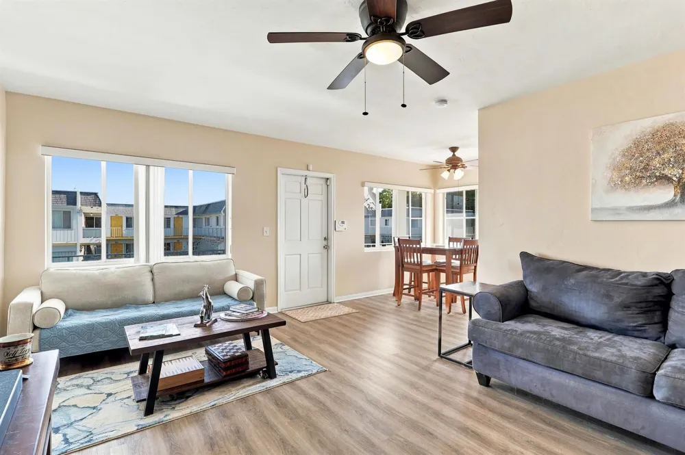 2920 Cynthia Lane #202 