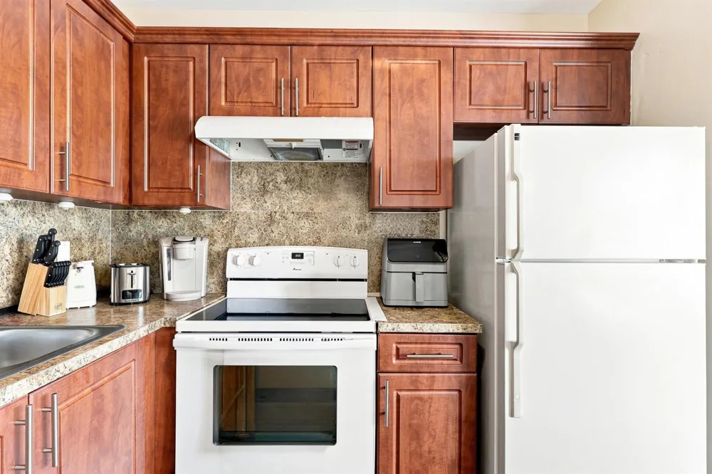 2920 Cynthia Lane #202 