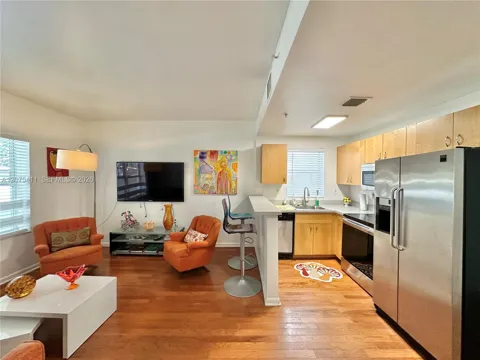 1542 Drexel Ave #108
