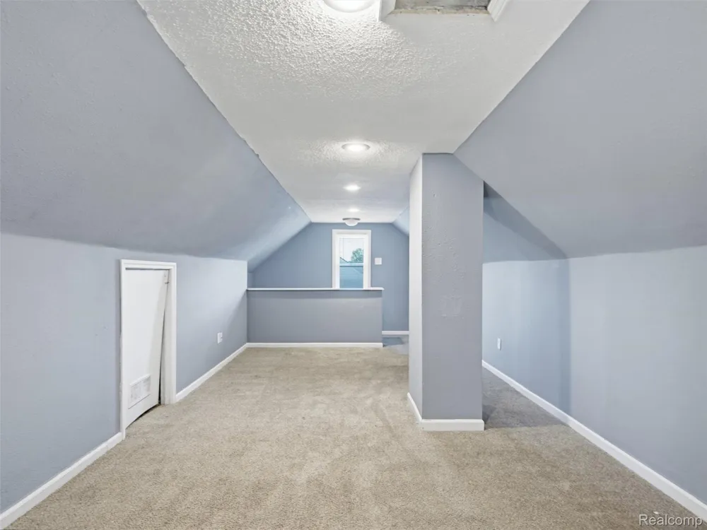 26210 Clancy Street Roseville City, MI 48066