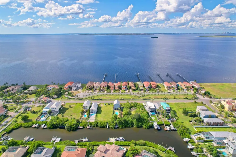 6407 MARBELLA BOULEVARD Apollo Beach, FL 33572